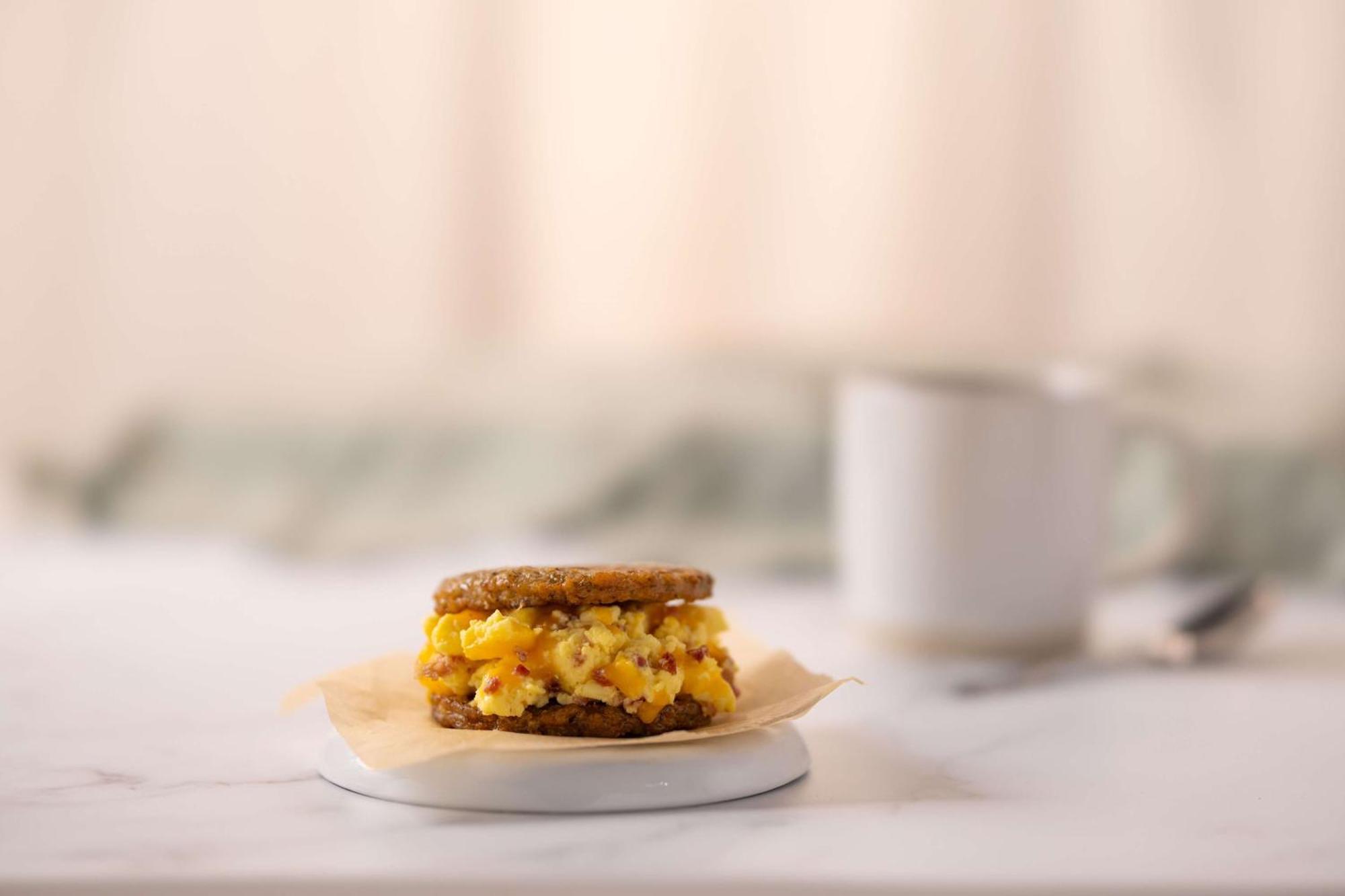 Drury Inn & Suites Overland Park Bagian luar foto