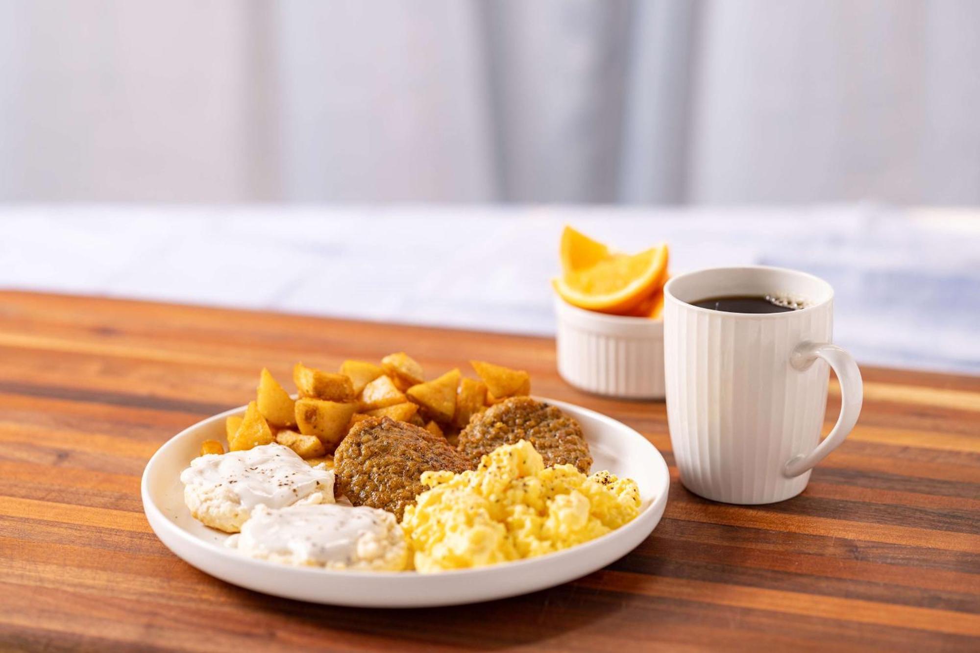 Drury Inn & Suites Overland Park Bagian luar foto