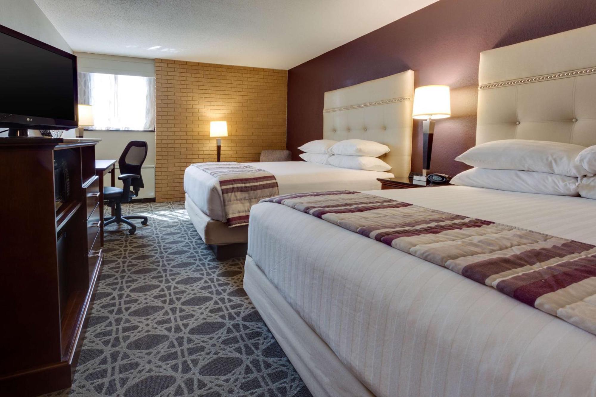 Drury Inn & Suites Overland Park Bagian luar foto