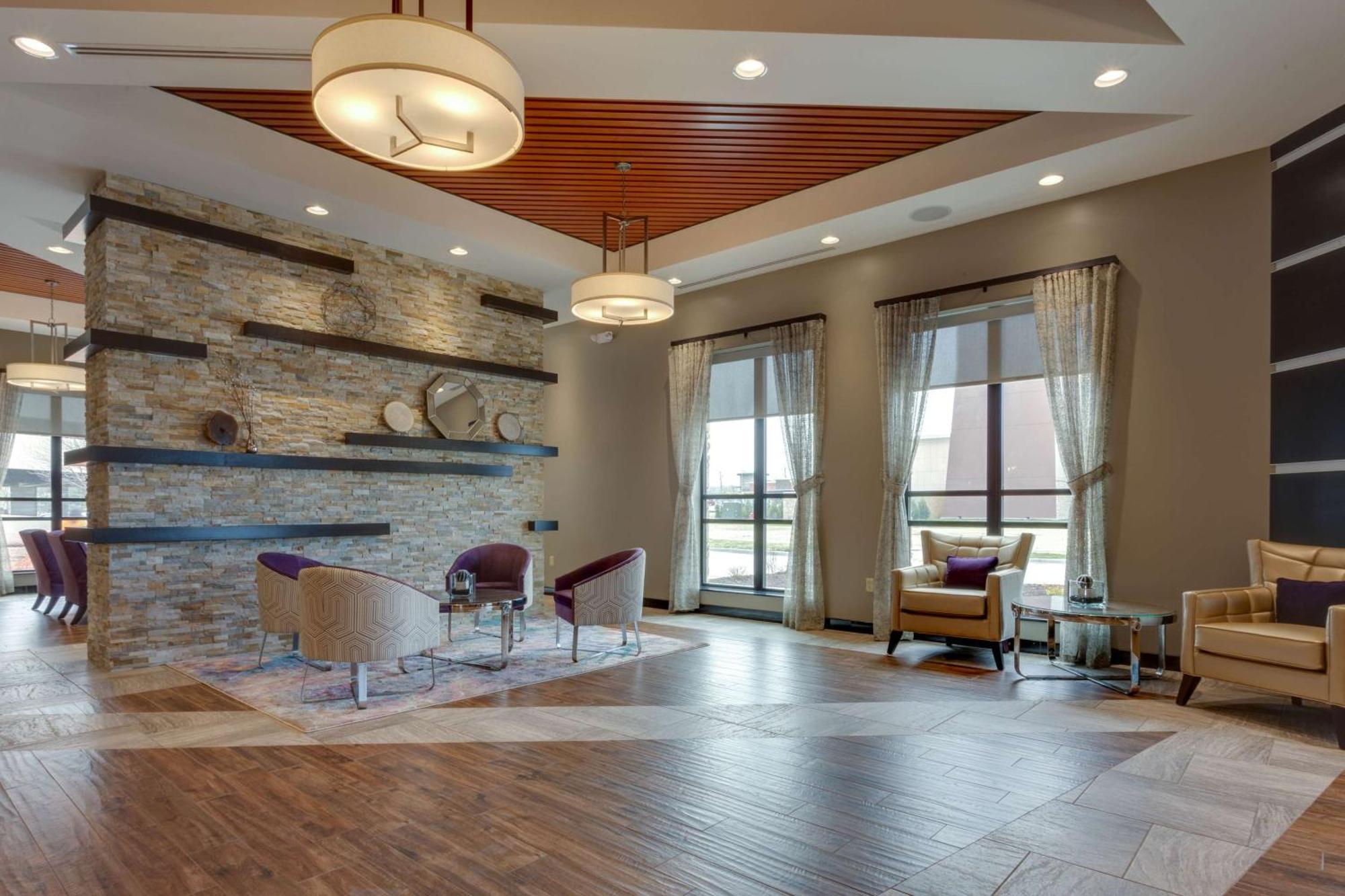 Drury Inn & Suites Overland Park Bagian luar foto