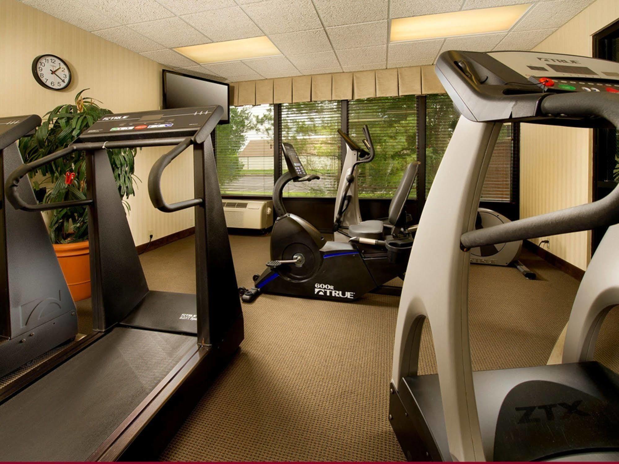Drury Inn & Suites Overland Park Bagian luar foto